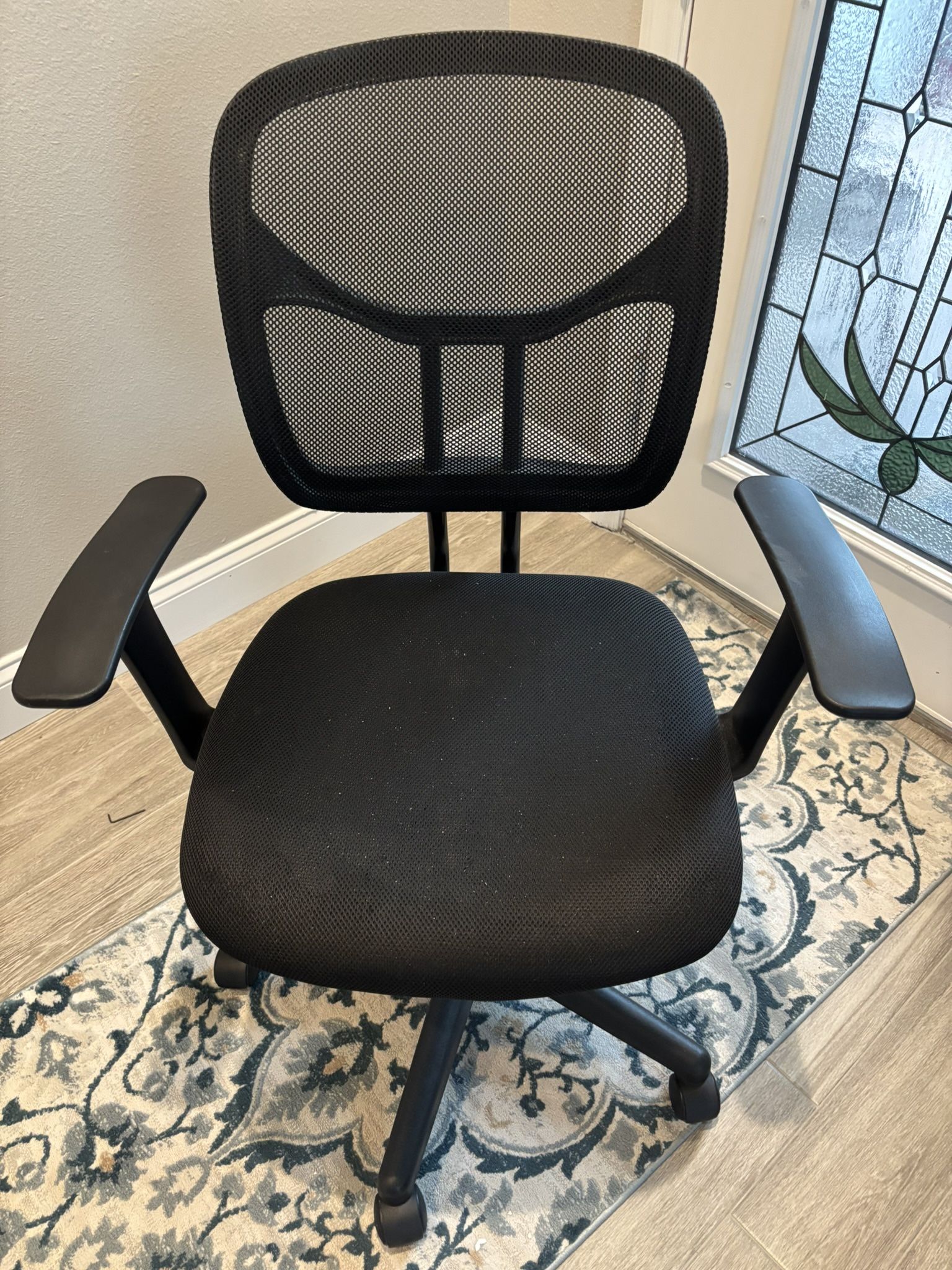 Black Mesh Desk Chair