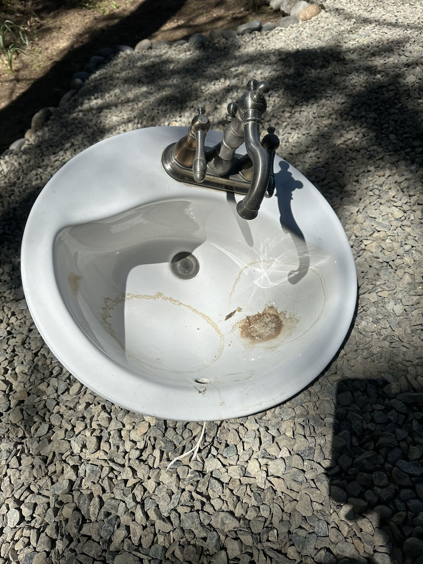 faucet with washbasin Made in Thailand