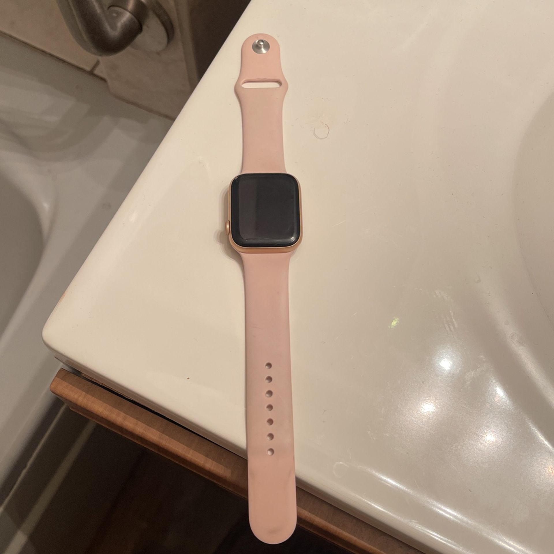 Apple Watch Series6 Slightly Damage