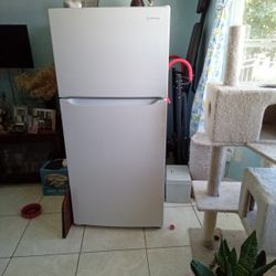 Brand New Never Used Refrigerator Fridgidaire