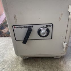 Sentry ValueGuard Safe  With Combination And Wheels