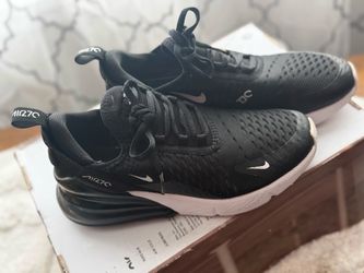 Size 5 Nike Air Max 270