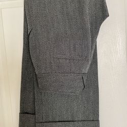 Elegant Looking Dress Pants Trousers - Women’s - Size 0 - Low Rise - Gray Pattern