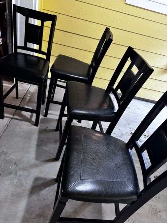 4 Chairs