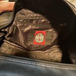 vintage independent skate duffle bag