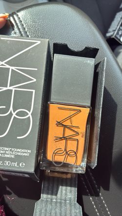 Mars light reflectingfoundation