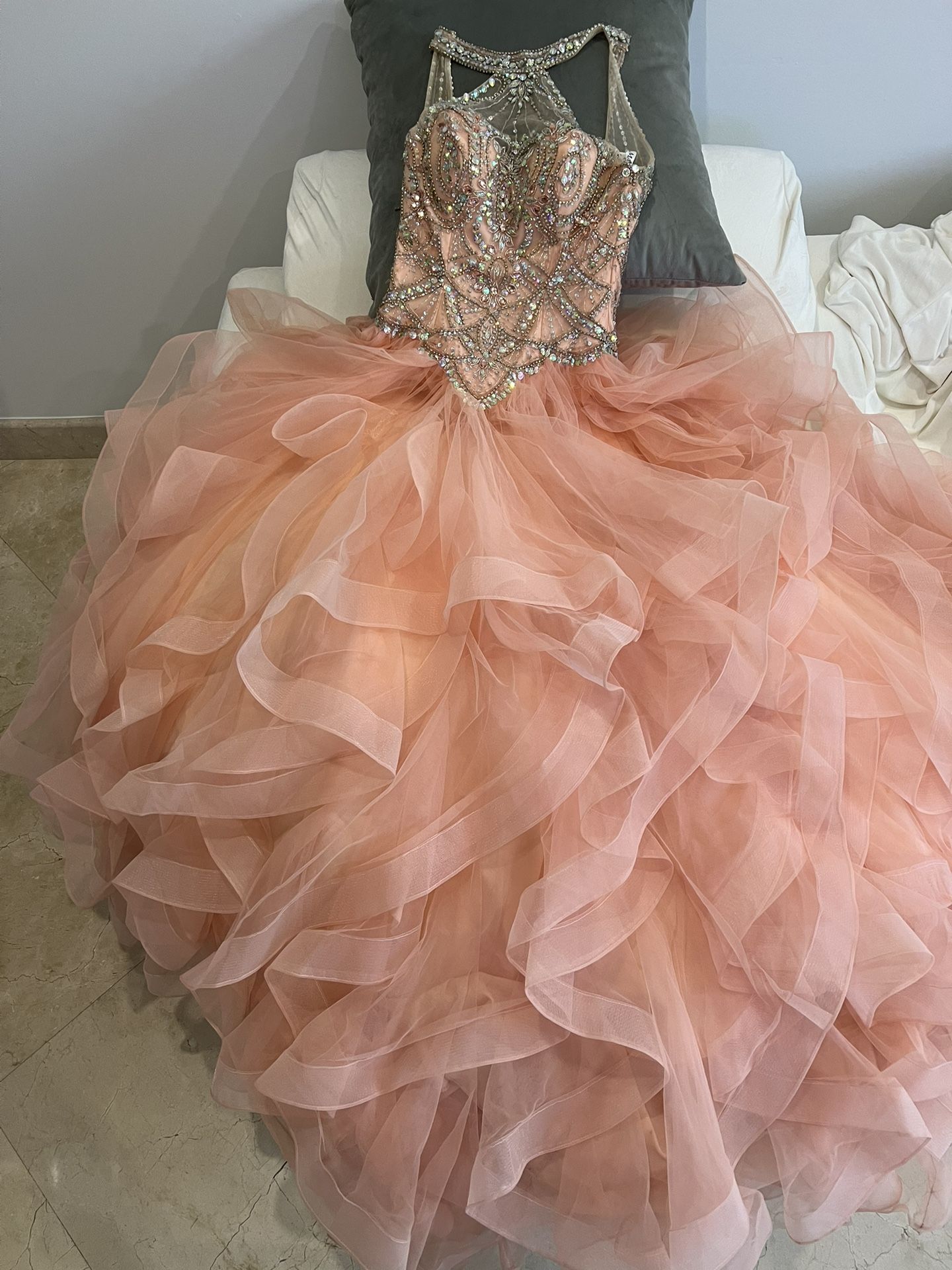 Beautiful and elegant Quinceañera Dress