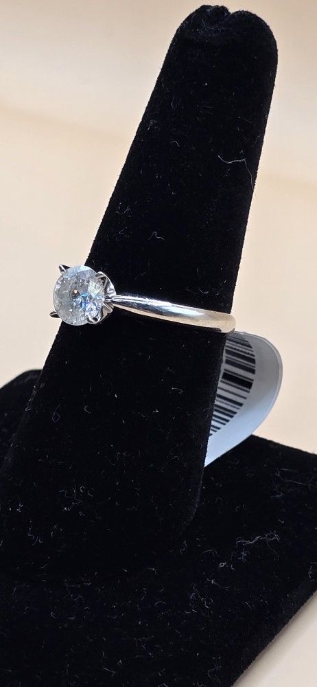 Ladies 1.00 ctw Diamond Solitaire Bridal Ring