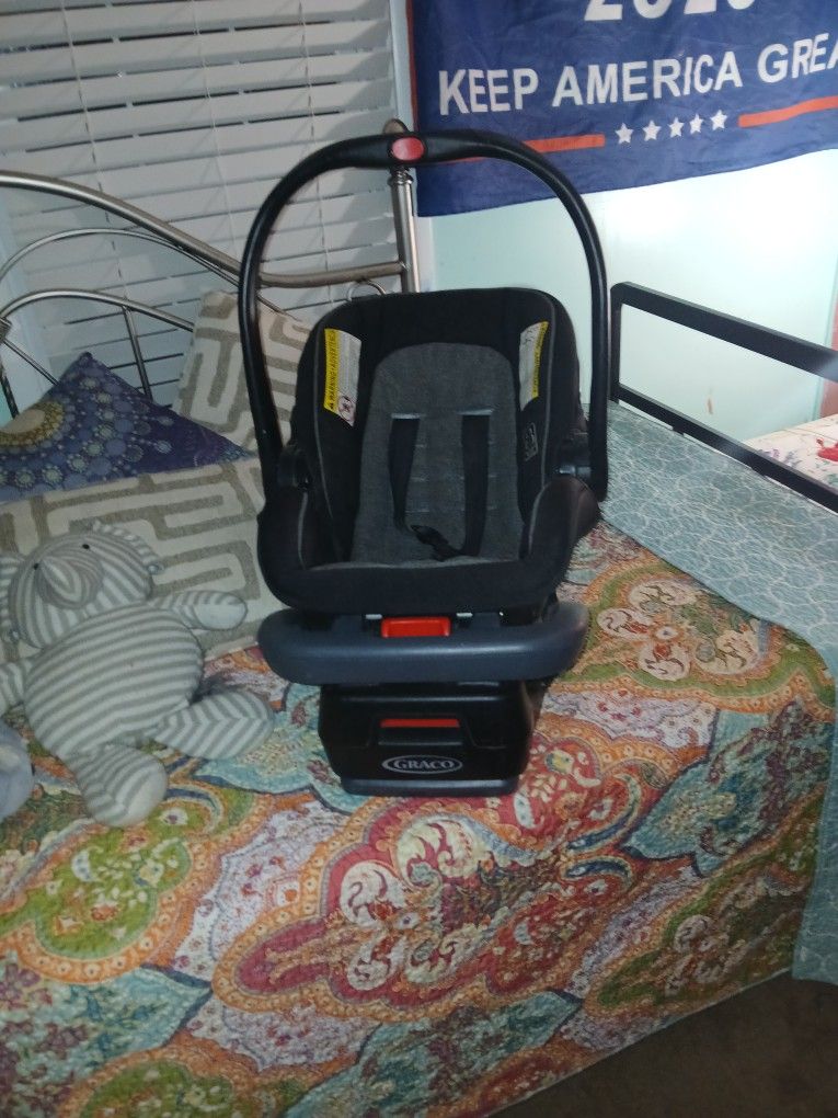 Graco Snug And Ride Infant Car Seat