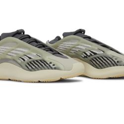 Yeezy 700 v3