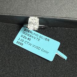 Ring sterling silver moissanite