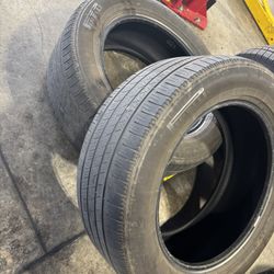  USED SET OF PIRELLI TIRES 