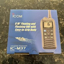 Icom 6W Floating Flashing Marine VHF IC-M37