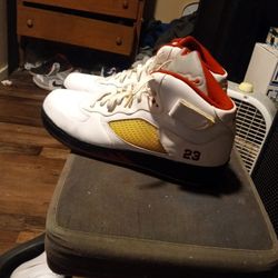 Size 15 Jordans 5 Good Shape 35 Bucks Cash