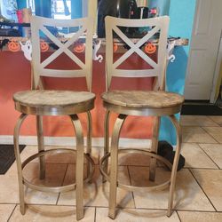 Steel and wooden dinning room stools