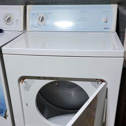 Secadora De Gas Kenmore Heavy Duty Con Garantía Lusiendo Y Trabajando Exelente $240