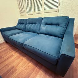 Sofa Bed  (Cindy Crawford Rooms To Go) 