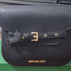 Black purse