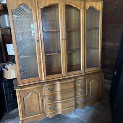 Vintage Bassett Furniture China Cabinet