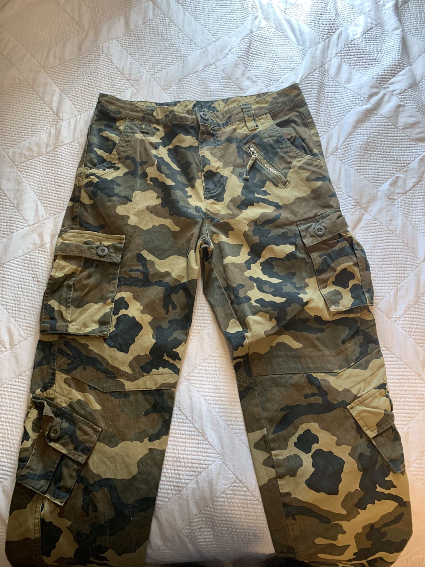 camo cargo pants