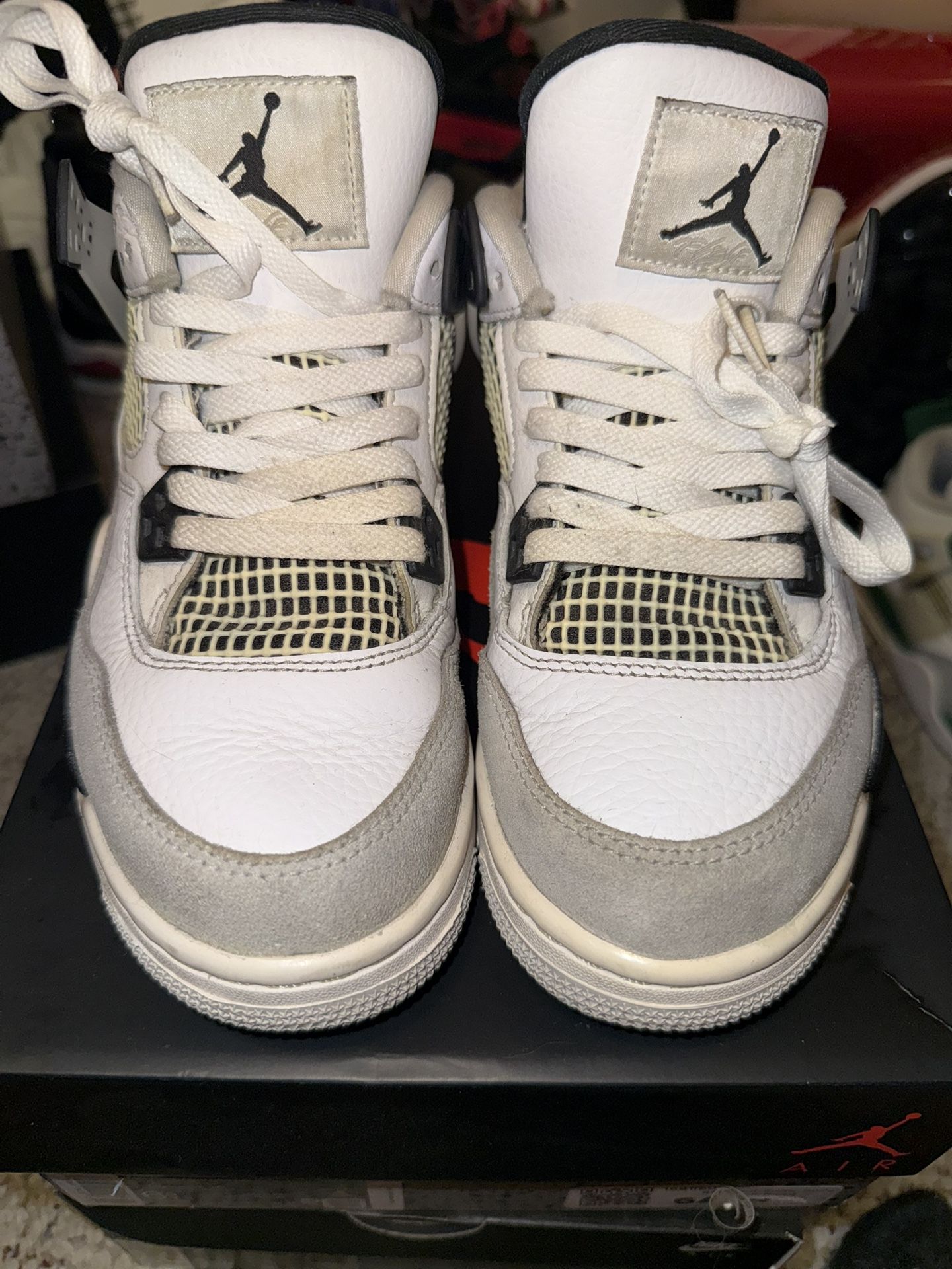 Jordan 4 retro Military Black 