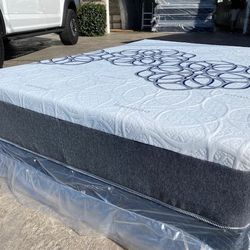 Queen Bamboo Cool Gel Memory Foam!!