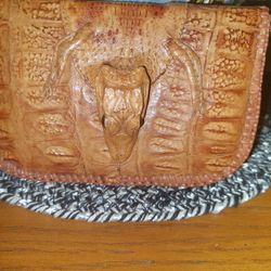 ALLIGATOR WALLET, VERY UNUSUAL