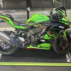 2023 Kawasaki ZX4RR