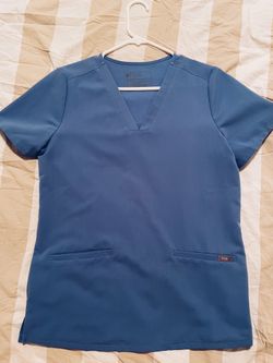 Women Small Ceil Blue Figs Casma Three Pocket Scrub Top