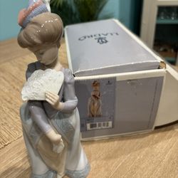 Lladró 06117 Constance Porcelain Figurine In Box