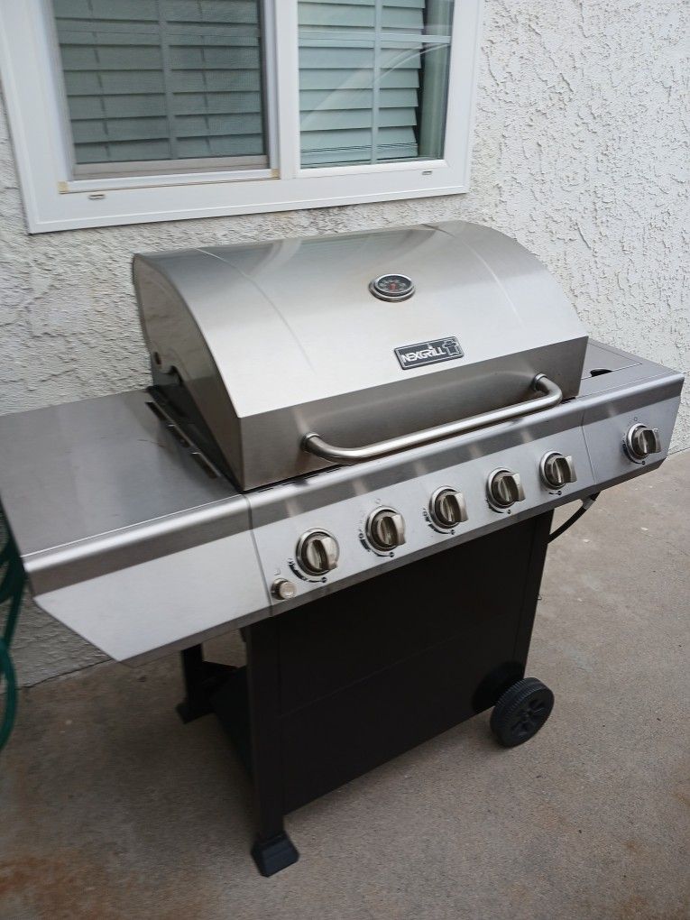 Grill BBQ Grill By NexGrill Stanlles Steel Super Clean