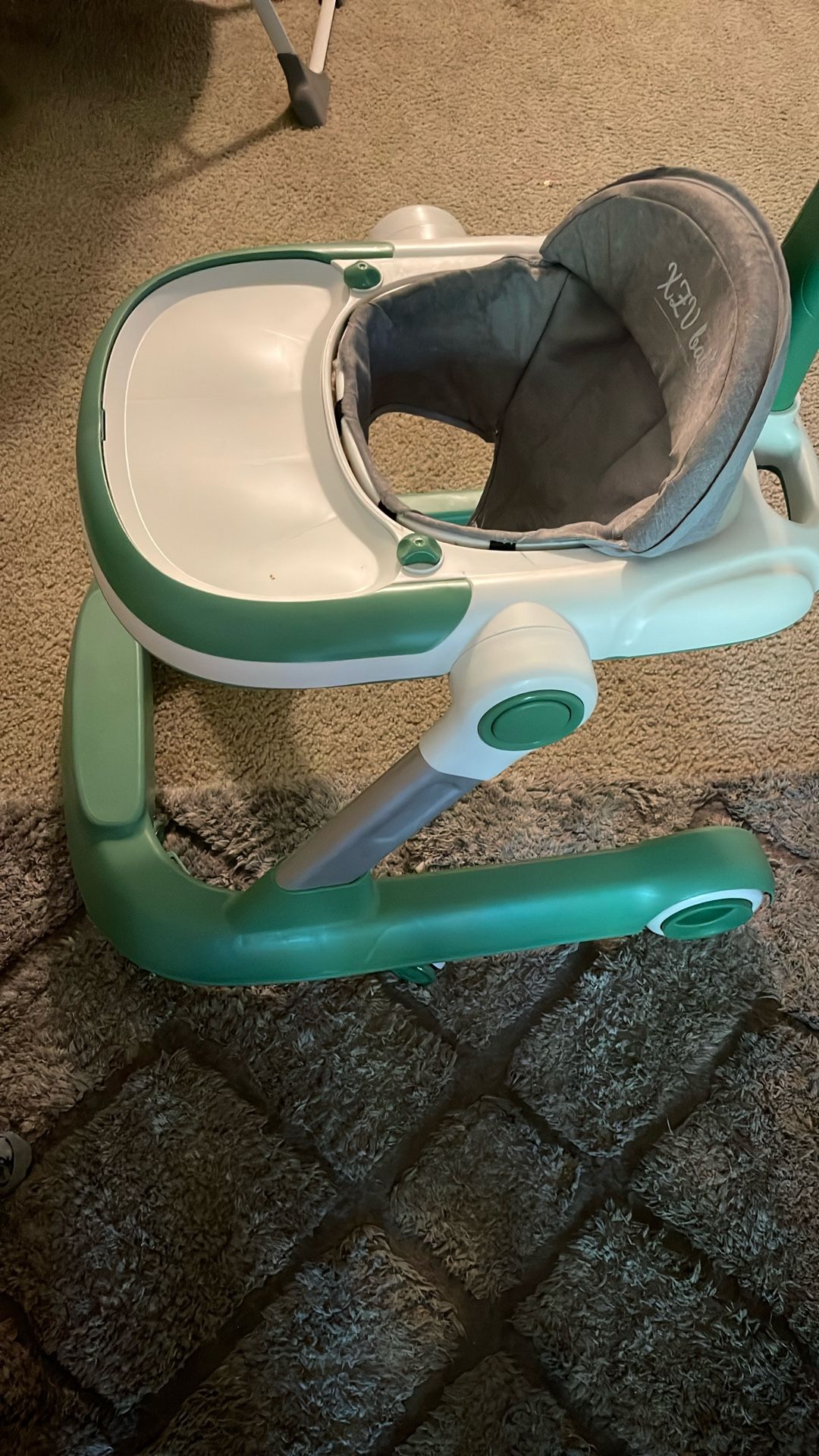 It is very beautiful, it has been used for two months and is in good condition.