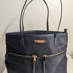 Michael Kors
Kempton Nylon Tote - Black
