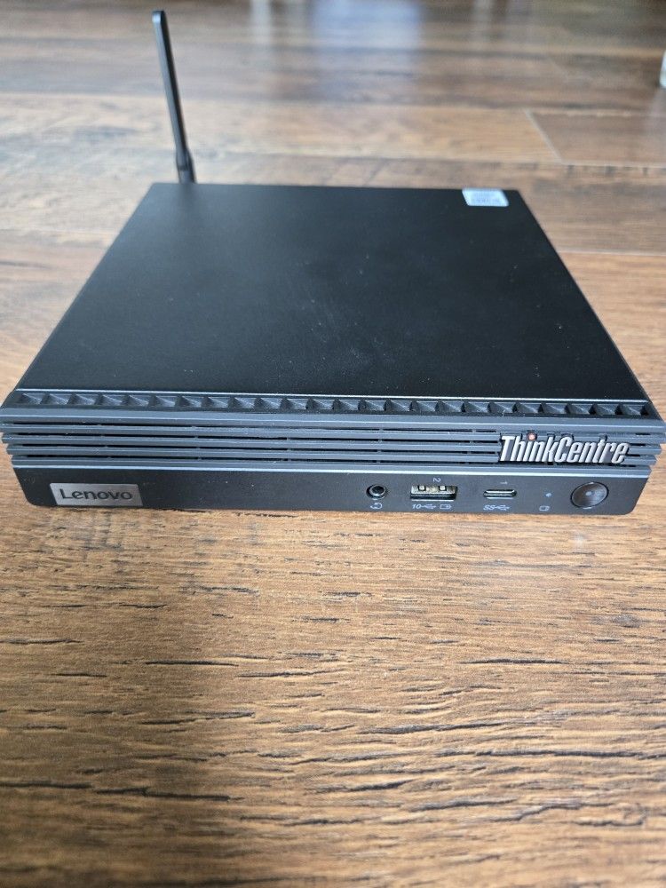 Lenovo Thinkcentre Desktop computer w/Windows 11