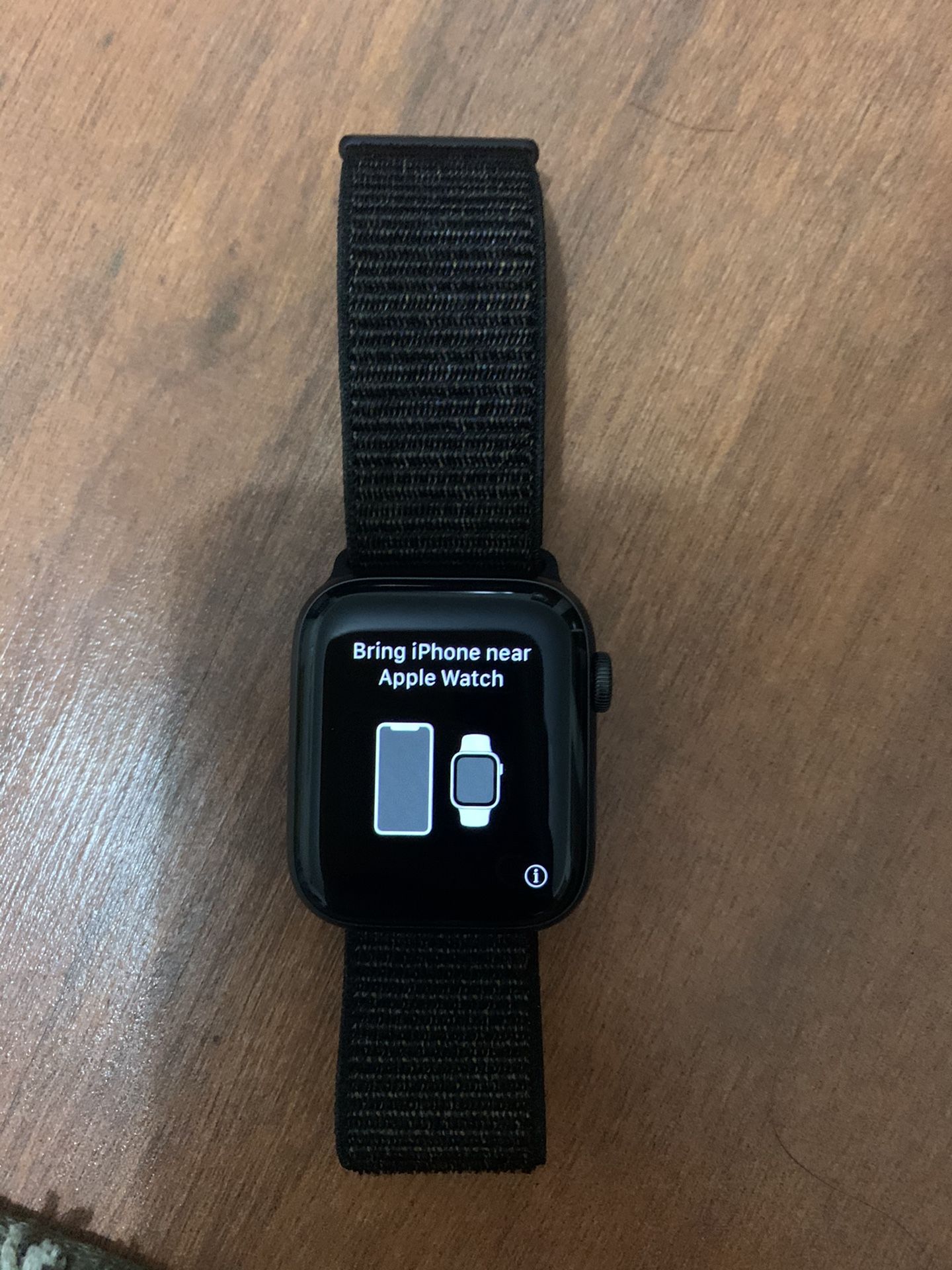 Apple Watch series 5 44mm space grey WiFi only - Apple warranty Apple warranty expires mid of 2021. Final price **read message**