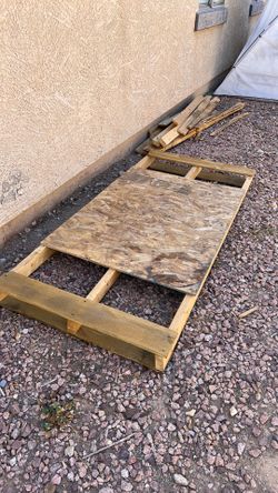 Free Wood Pallet