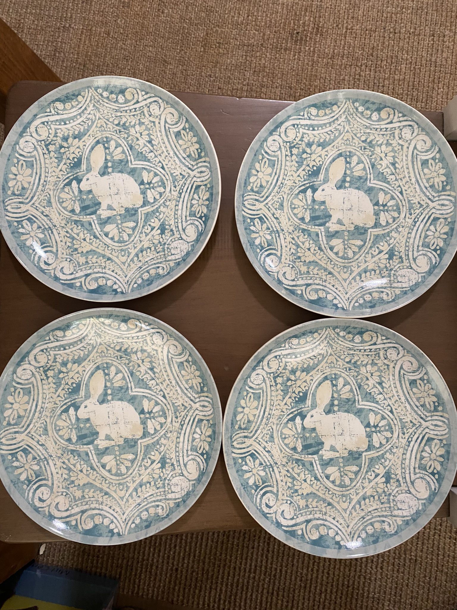 Graphic Bunny Plate Set Collectible