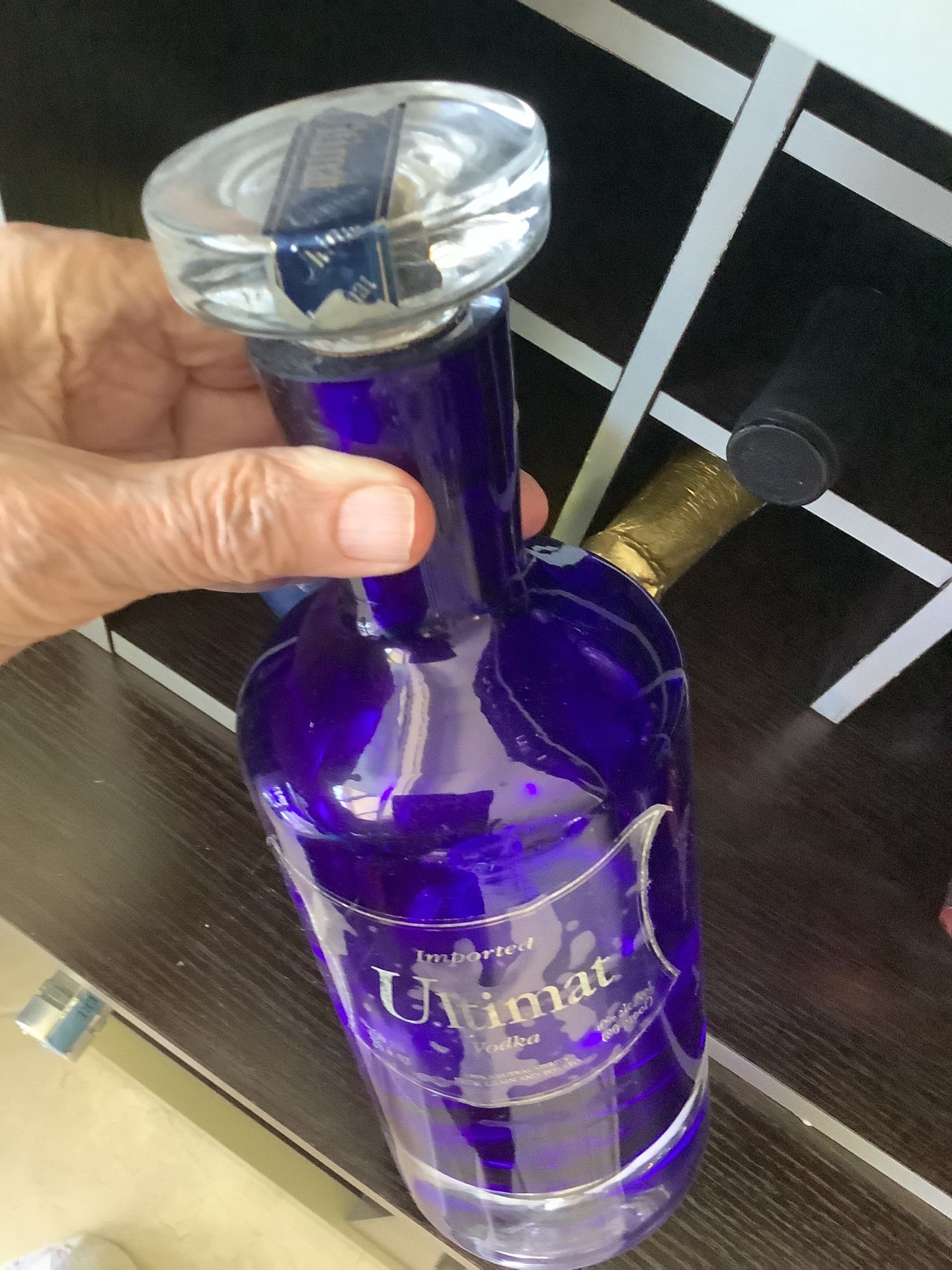 ULTIMATE EMTPY BLUE GLASS BOTTLE WITH THICK CLEAR GLASS STOPPER, THICK GLASS CEAR BOTTOM