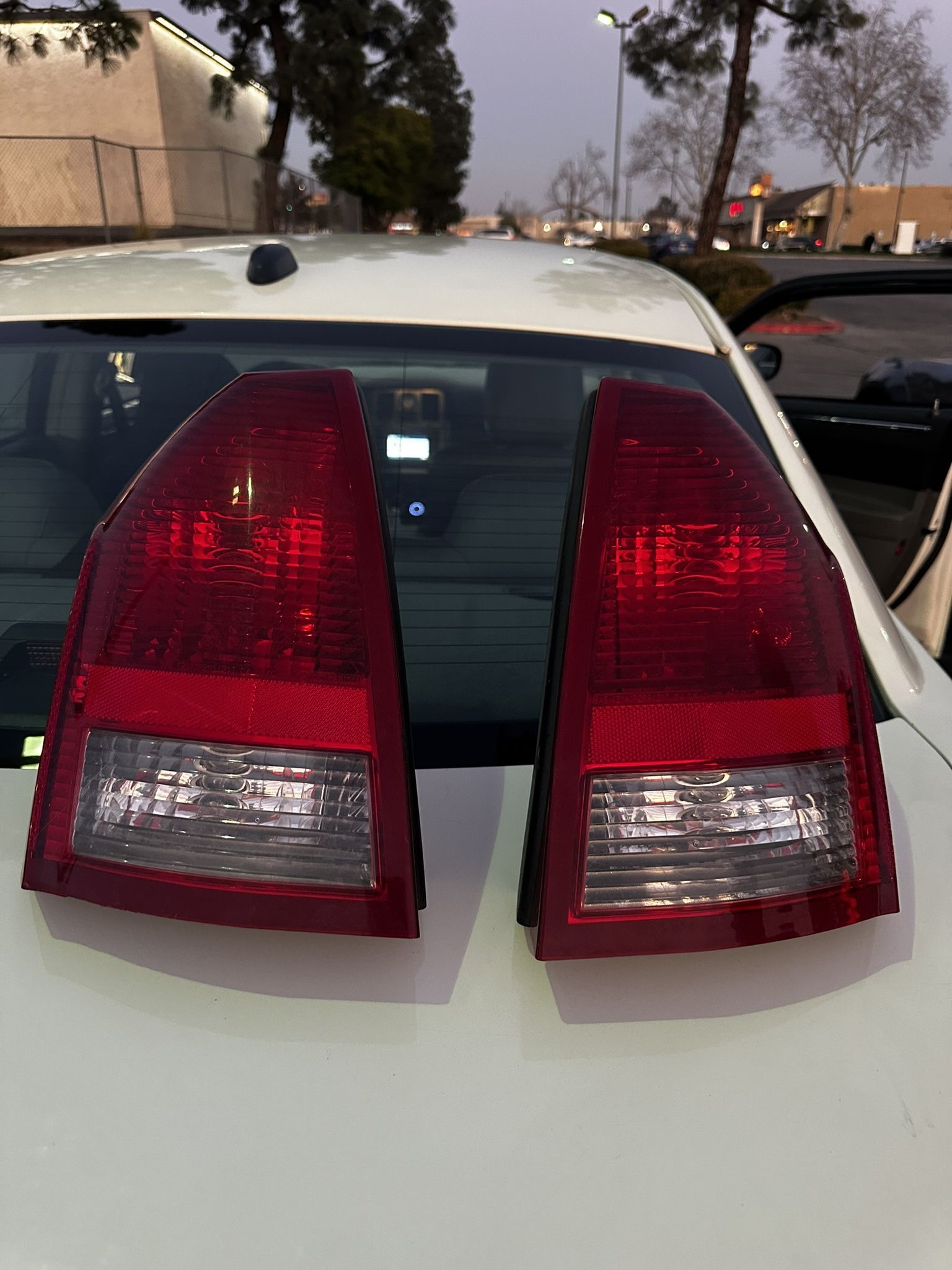 Mopar Chrysler 300 Break lights (bulbs Included)