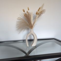 Ceramic Vase With Dried Pampas Grass
