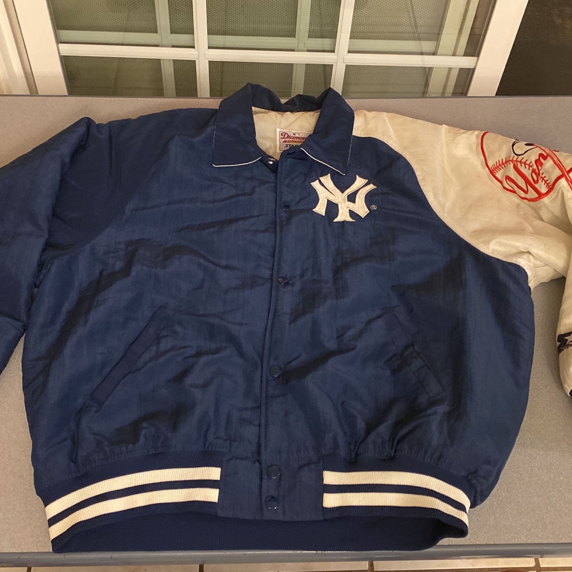 Vintage New York Yankees STARTER jacket