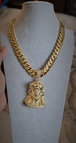 Chain 16MM With Pendant 14k Gold Plated 