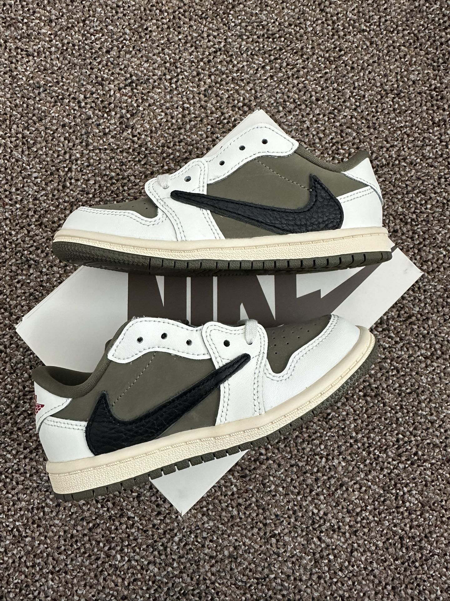 Size 10C Nike Air Jordan Travis Scott x Air Jordan 1 Low "Medium Olive" Toddler