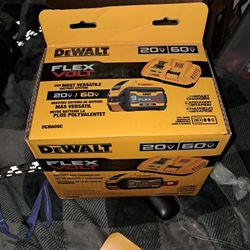 Flex Volt Battery And Charger Kit