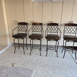 4 barstools.