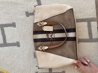 Gorgeous coach bag