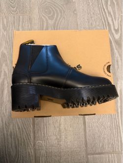 Dr. Martens Rometty II Size Women’s 8