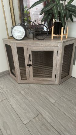 Corner kennel/table