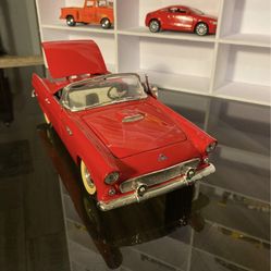Die cast 1/18 scale 57 Ford Tibird