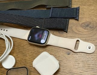 45MM Apple iWatch Series 7 w/ Sport Band & ORIGINAL BOX Apple Watch